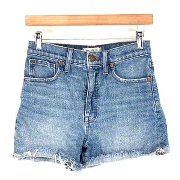 Madewell High-Rise Distressed Denim Shorts in Malden Wash – Size 27 - Picture 4 of 7